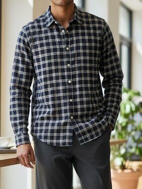 Theory Men's Blue and White Plaid Button-Down Shirt Size Large